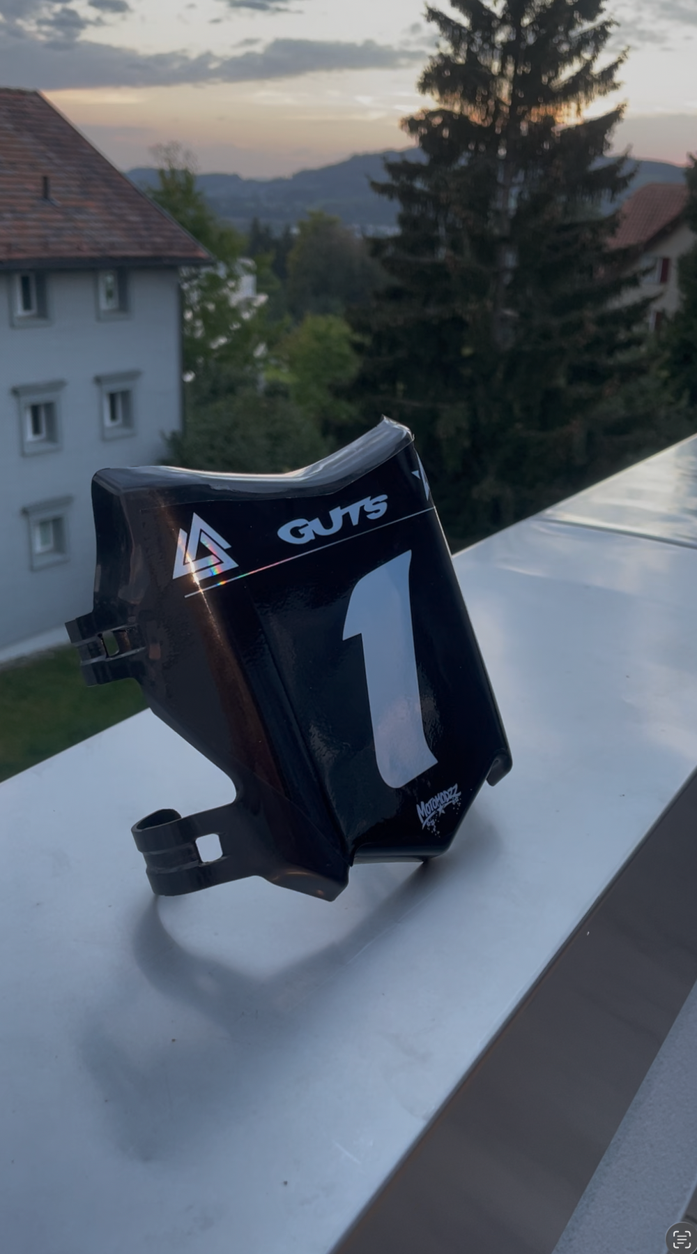 Motocutz Plate + Decal